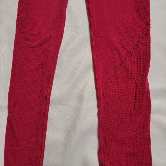 Lululemon Reveal Interconnect Seamless Leggings 4 - Picture 6 of 11